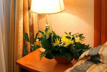 �����- ����� 4